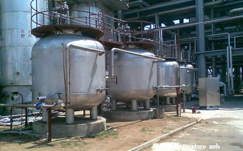 本设备适用于Cu，Ni等有色金属湿法冶金中的有机相分离，煤化工含油废水、油田产出水、炼化生产水等方面。